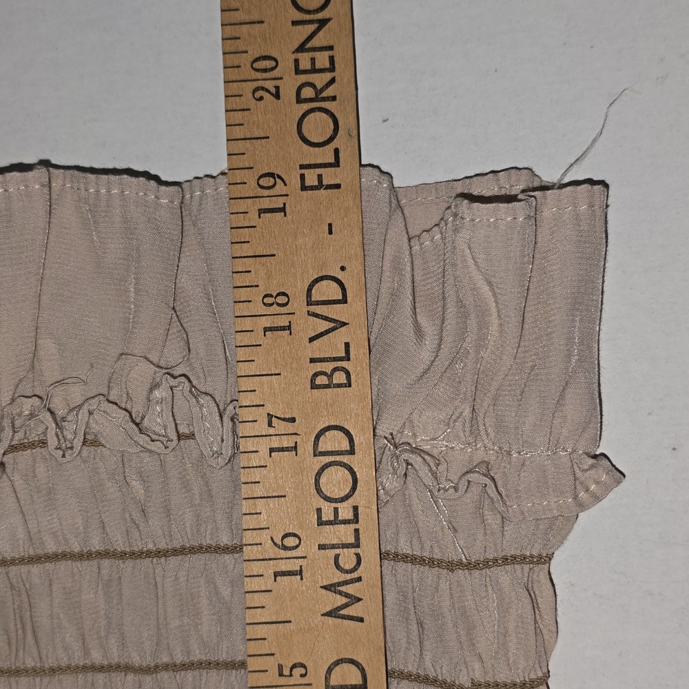 Mustard Seed Cream Long Sleeve Ruffle Bottom Blouse Womens Size L - Picture 14 of 14
